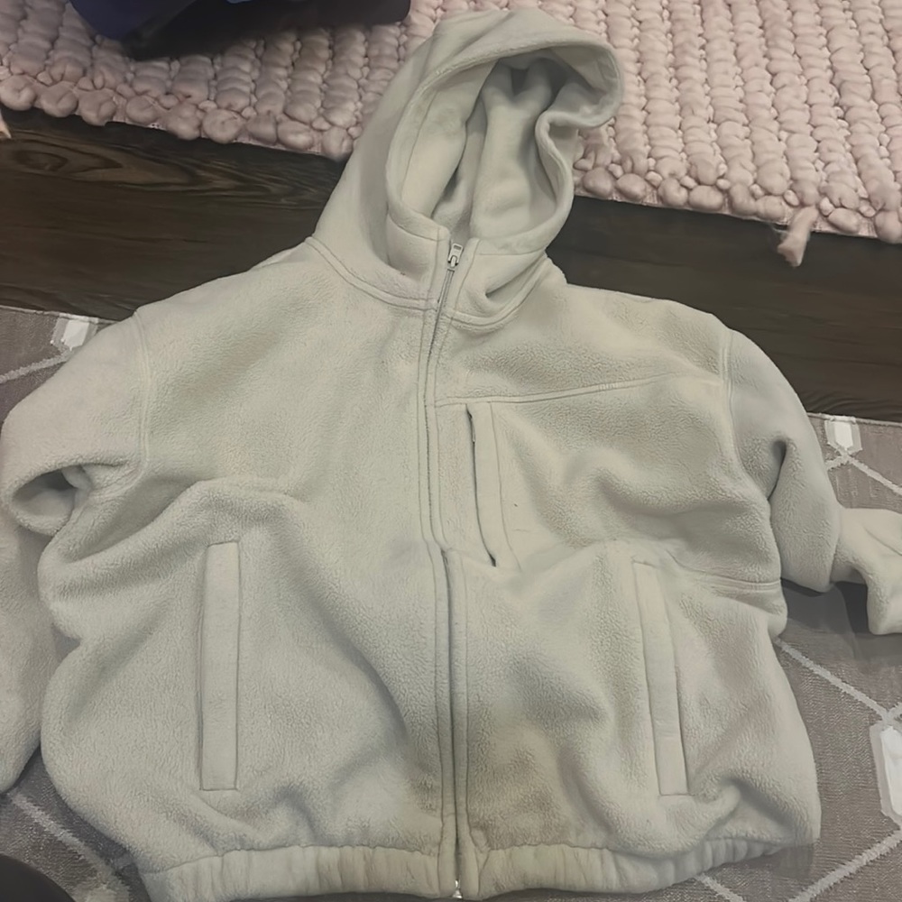 Aritzia TNA zip up fleece